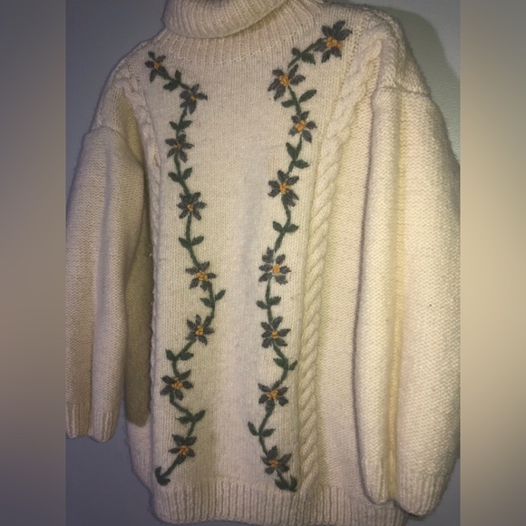 Hand Made Sweaters - Vintage Hand-knit Cable Knit Floral Embroidery Wool Sweater womens M/L